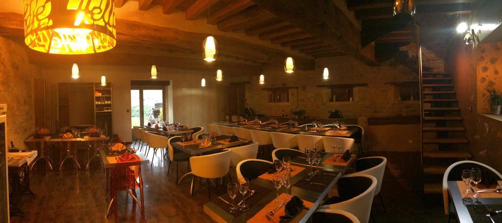 Domaine De Noyer Bed & Breakfast Saint-Christophe-en-Brionnais Exterior foto
